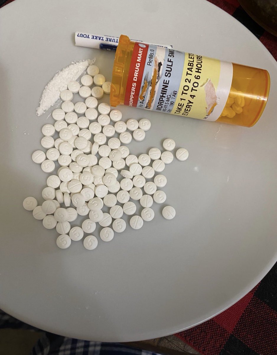 Cocojo80's tweet photo. Life is fun with drugs >> #drugtwt #drugs https://t.co/dWVEYVvgZ2