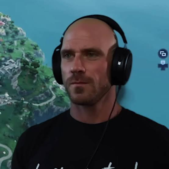 YouPorn's tweet photo. @GamewithDave https://t.co/nokb2e7l4q