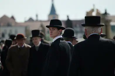 Kafka_hispano's tweet photo. Más sobre "Franz" de Holland: "Más que un homenaje, la película propone una reflexión sobre la manera en que la cultura transforma a sus referentes y sobre la distancia que suele existir entre la persona y el símbolo".
https://t.co/5SI6mh78Rf https://t.co/1LGL1qrOTL