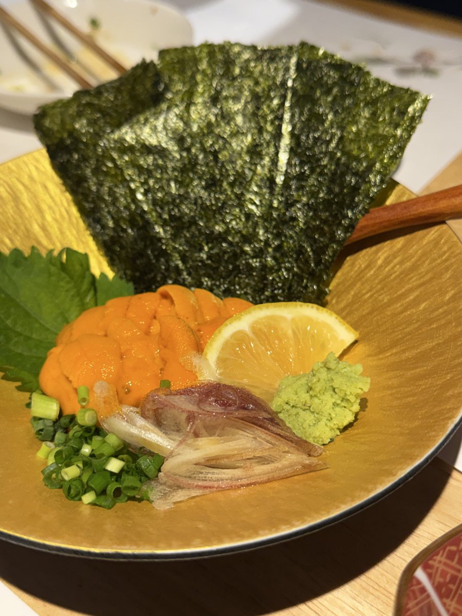 hanohanon's tweet photo. こんばんは
ダーリンとお友だちと4人で飲み会🍻　新鮮なクジラ料理がめっちゃおいしかった😋  車の話や旅の話 名物料理や温泉、ほんと彼らは旅情報の宝庫だねー。またやりましょうね(^^ /" https://t.co/oIAggg7ukY