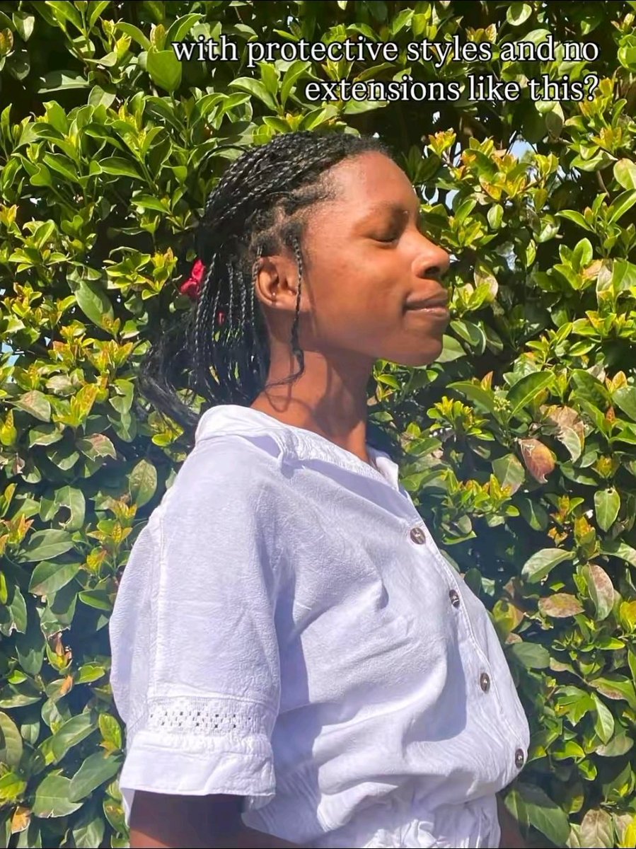 sierruuuuhhhh's tweet photo. this woman is fully capable of styling her natural hair. she knows she looks a mess in those videos, and that's the whole point bc she's rage baiting and yall are falling for it and turning her into disingenuous think pieces. https://t.co/9DTlTrmeTN