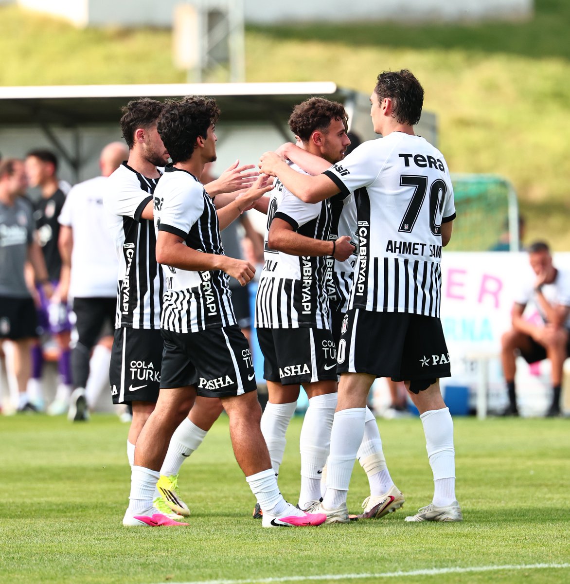 Besiktas's tweet photo. Hazırlık Maçı | Maç Sonucu

Beşiktaş 1-0 Mattersburg

⚽️ 37' İlhan Fakılı https://t.co/GB0YMDqHu5