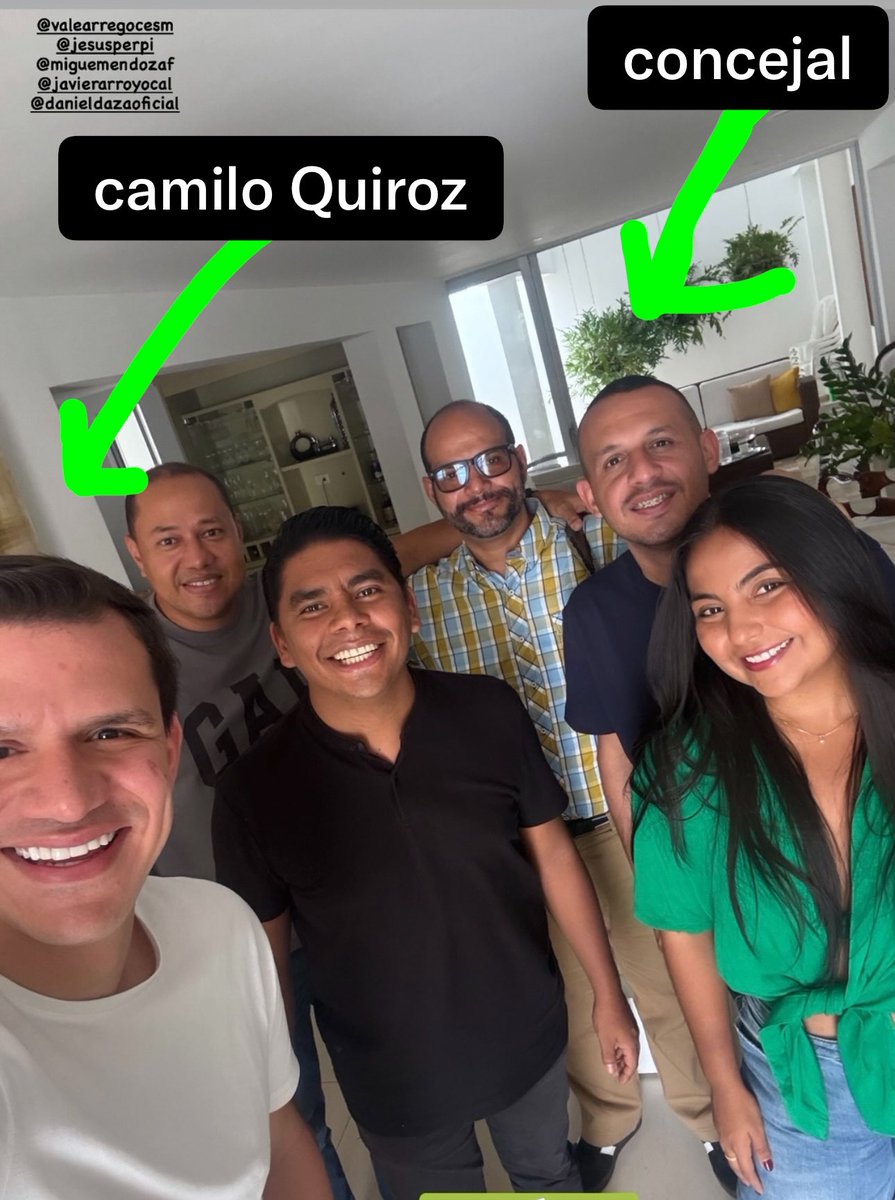 ElpensadorVpar's tweet photo. @danieldazada @ValleduparCity @JACOBOSOLANOC @AntonioSanguino @lasillavacia @RadioGuatapuri @El_Pilon @RTANoticias @ElMonoMartinez_ @camiloquirozh es tu jefe!

Te paga para hacer el ridículo, todos ya te consideran loco! 

Vives en un mundo de fantasía y gratis! https://t.co/7yS7lDHfwZ
