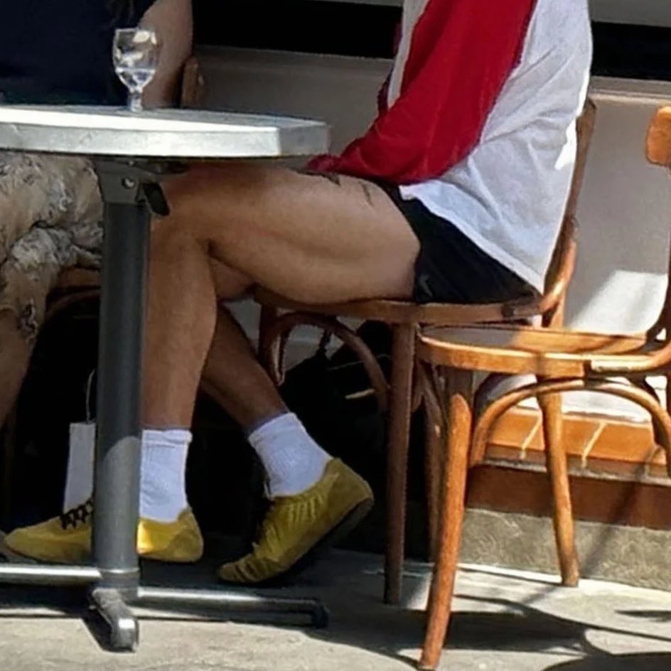 satelliterry7's tweet photo. How does Louis handle all that???? https://t.co/tWfl6lE6PP