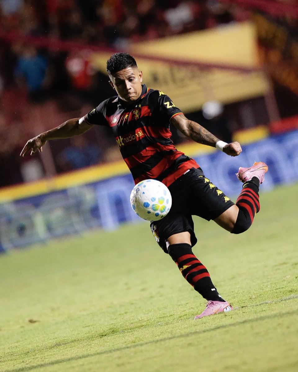 transf24hrs's tweet photo. Atlético/GO avalia contratação de Gustavo Maia, atacante do Sport, após pedido de Roger Silva.

📰| @pedromaranhao13 
📸| @paulopaivafoto https://t.co/jE7KQxC3aN