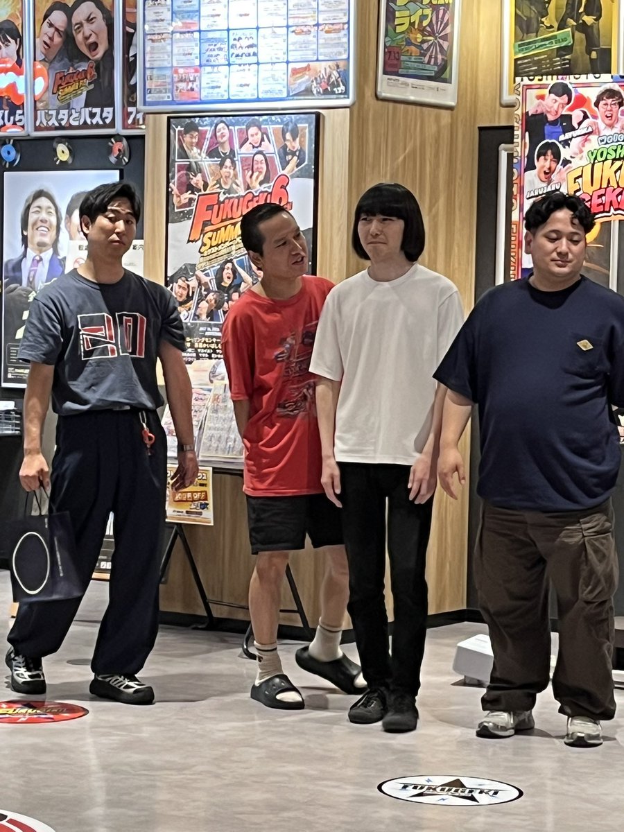 harukizzz2001's tweet photo. 手売りの時になんかひそひそ話して2人で笑ってたイチゴ(撮影可) https://t.co/cVdZ9XLUPE