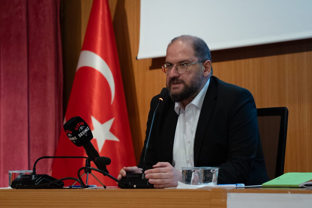 istbaro_cevre's tweet photo. Forumun öncelikli gündemini yaşam alanlarımızın ranta ve talana karşı etkin bir biçimde savunulması oluşturmuştur. Bu doğrultuda çevre mücadelesi yalnızca ekolojik boyutuyla sınırlandırılmamış; kent ve emek haklarını da kapsayan bütüncül bir yaklaşımla değerlendirilmiştir. https://t.co/vpPNg2qQ2d