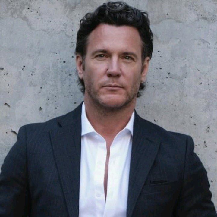 buzz_newzz's tweet photo. Sebastien Roberts has been cast in #Yellowjackets Season 4. He'll be playing a character named François in Episode 6.

(Source: IMDb) https://t.co/g0vsR0hits