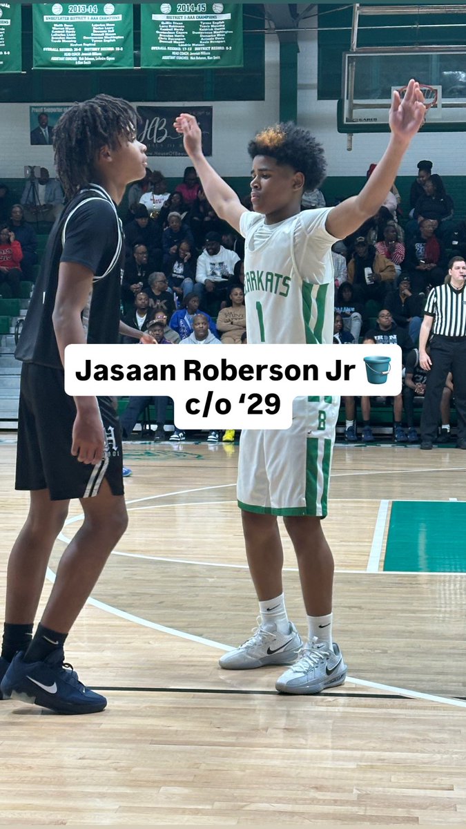 Jroberson_2029's tweet photo. Bossier vs Huntington ( Jasaan Roberson Jr hooptape )☄️ https://t.co/YqfkQQLVWs
