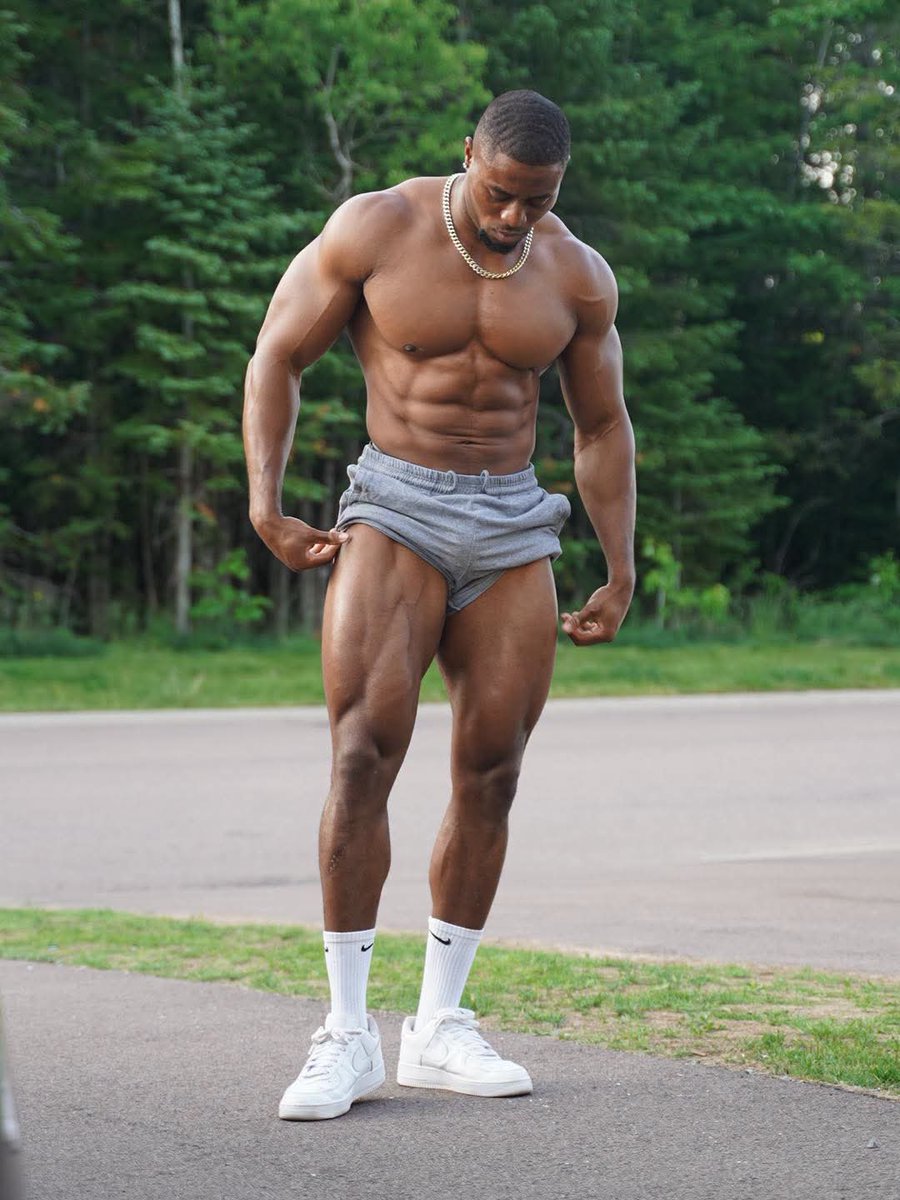vassiakabba10's tweet photo. We can't become what we need to be by remaining what we are.
.
.
.
.
.
.
.
.
#explore #muscles #chocolate #men #blackmen https://t.co/JDf4Nkq514