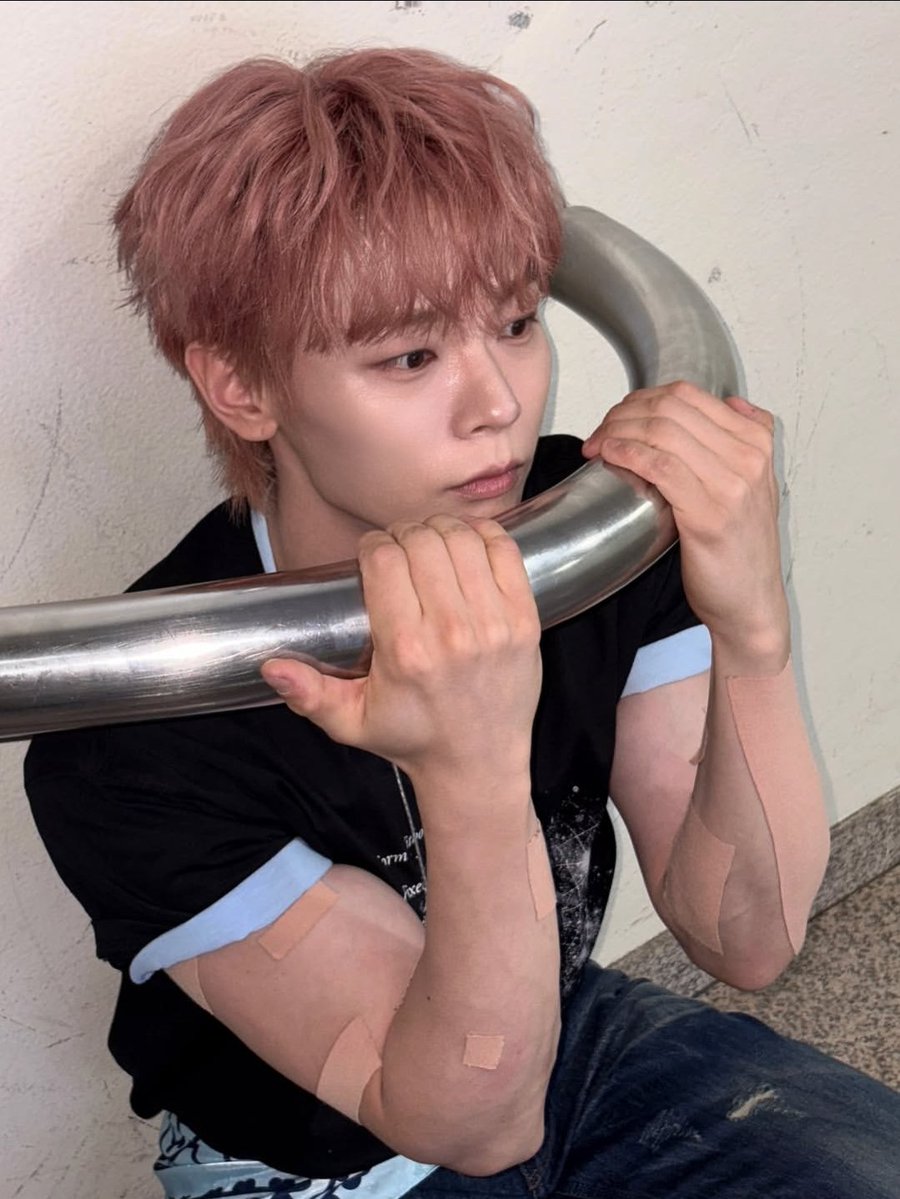 young_wall613's tweet photo. 더 시즌즈 너무 잘했고 수고했어 ㅜㅜ 아푸지 말자 https://t.co/OR43sJlasl