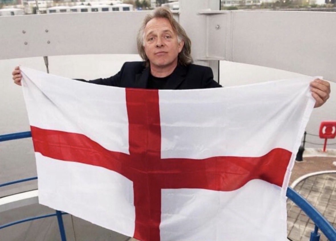 official_bottom's tweet photo. Right, I’m doing this 24 hours early, because I want to get at least 1000 retweets! C’mon, do it for the lads out in the USA! 

Get this retweeting!!!!

C’mon England!! 🏴󠁧󠁢󠁥󠁮󠁧󠁿🏴󠁧󠁢󠁥󠁮󠁧󠁿🏴󠁧󠁢󠁥󠁮󠁧󠁿🏴󠁧󠁢󠁥󠁮󠁧󠁿 Do it for Rik and all the lads on the Ark Royal!!! (Bless ‘em, they never forget an old serviceman). https://t.co/zOI7B7tV02