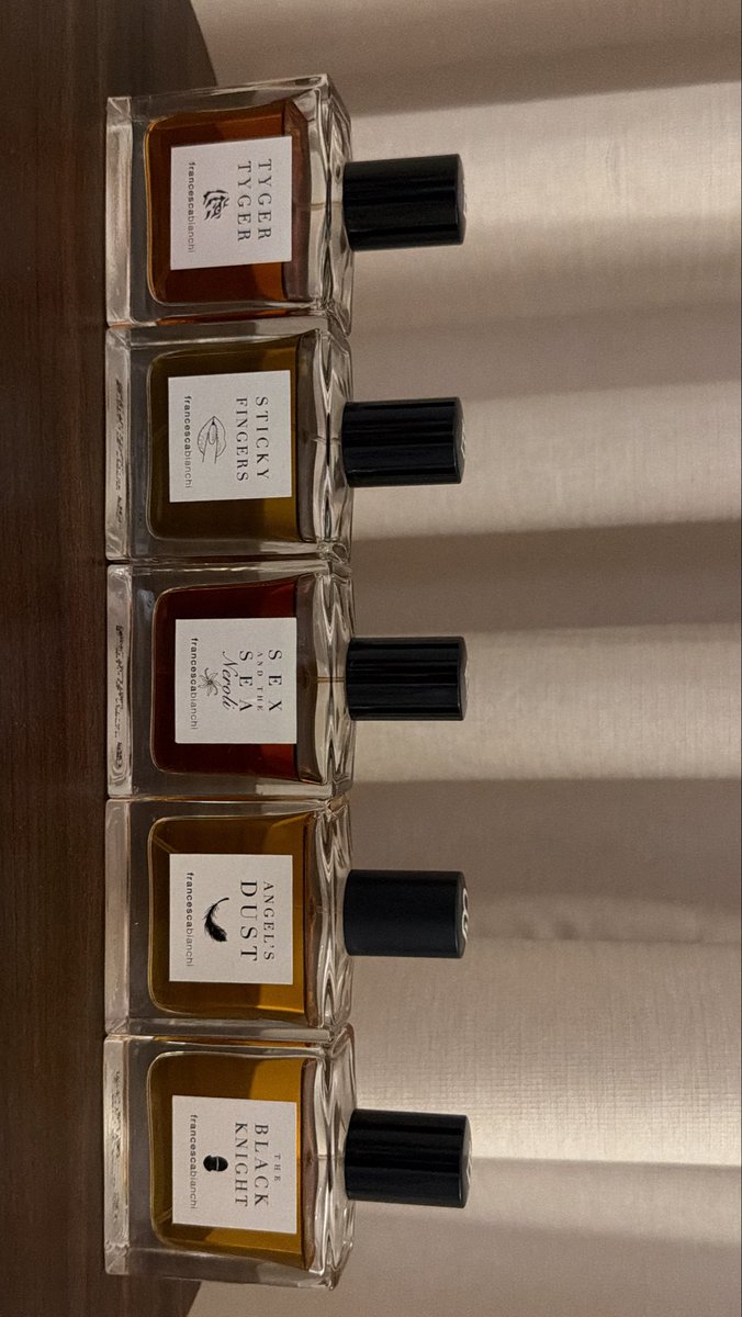 lb_k4's tweet photo. #رابطة_عشاق_العطور https://t.co/9mqNxjhyyU