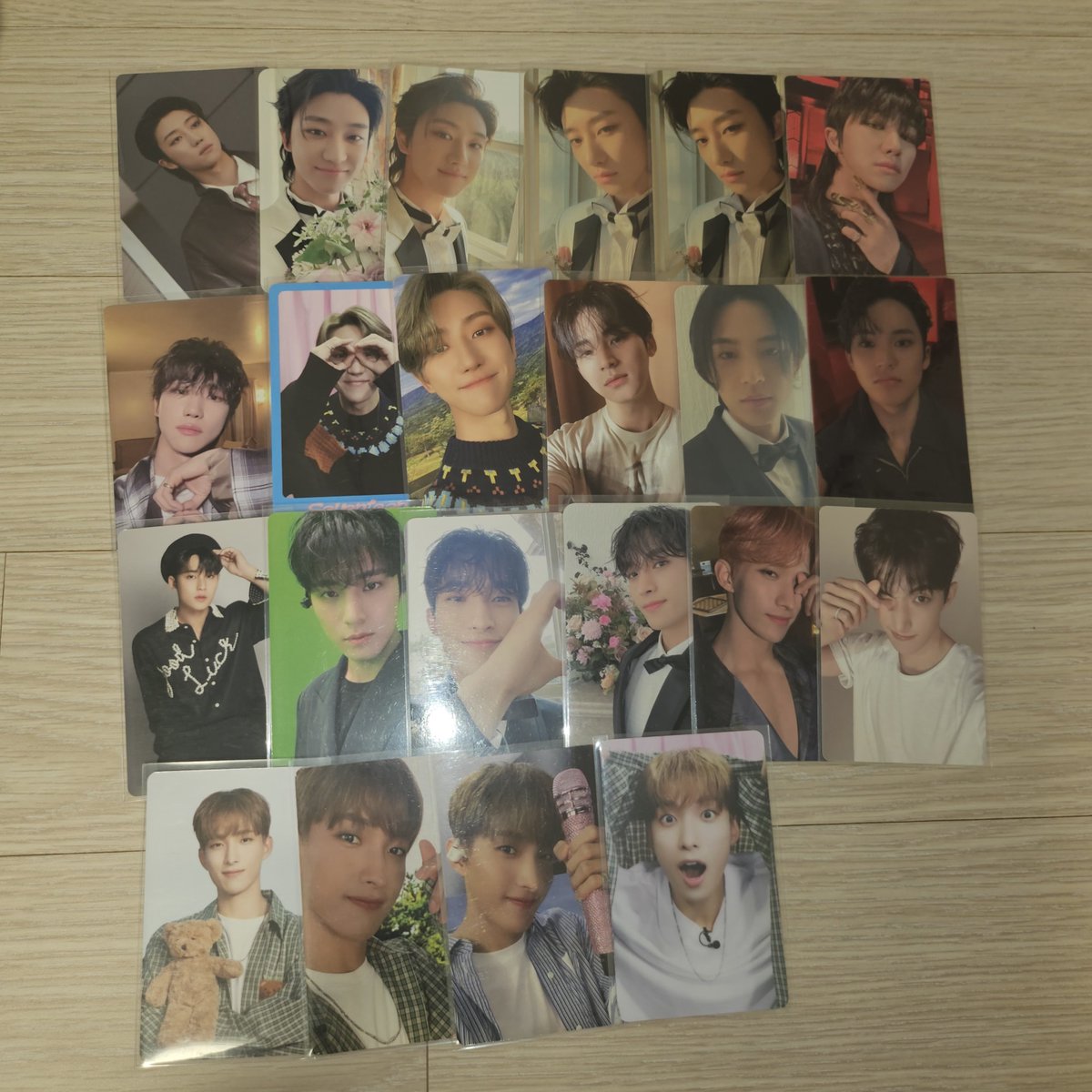 rongie_'s tweet photo. 세븐틴 양도

DM
https://t.co/GgKBtmwvzz

세븐틴 포카 교환 승철 에스쿱스 정한 슈아 지수 준 호시 순영 원우 우지 지훈 디에잇 명호 민규 승관 도겸 석민 버논 디노 찬 럭드 특전 캐럿 부석순 컨셉포토 분철 공구 위버스 미공포 헤븐 키트 캐랜 시그 이즈위 팬싸 생일 컨페티 https://t.co/KPKQz8neuy