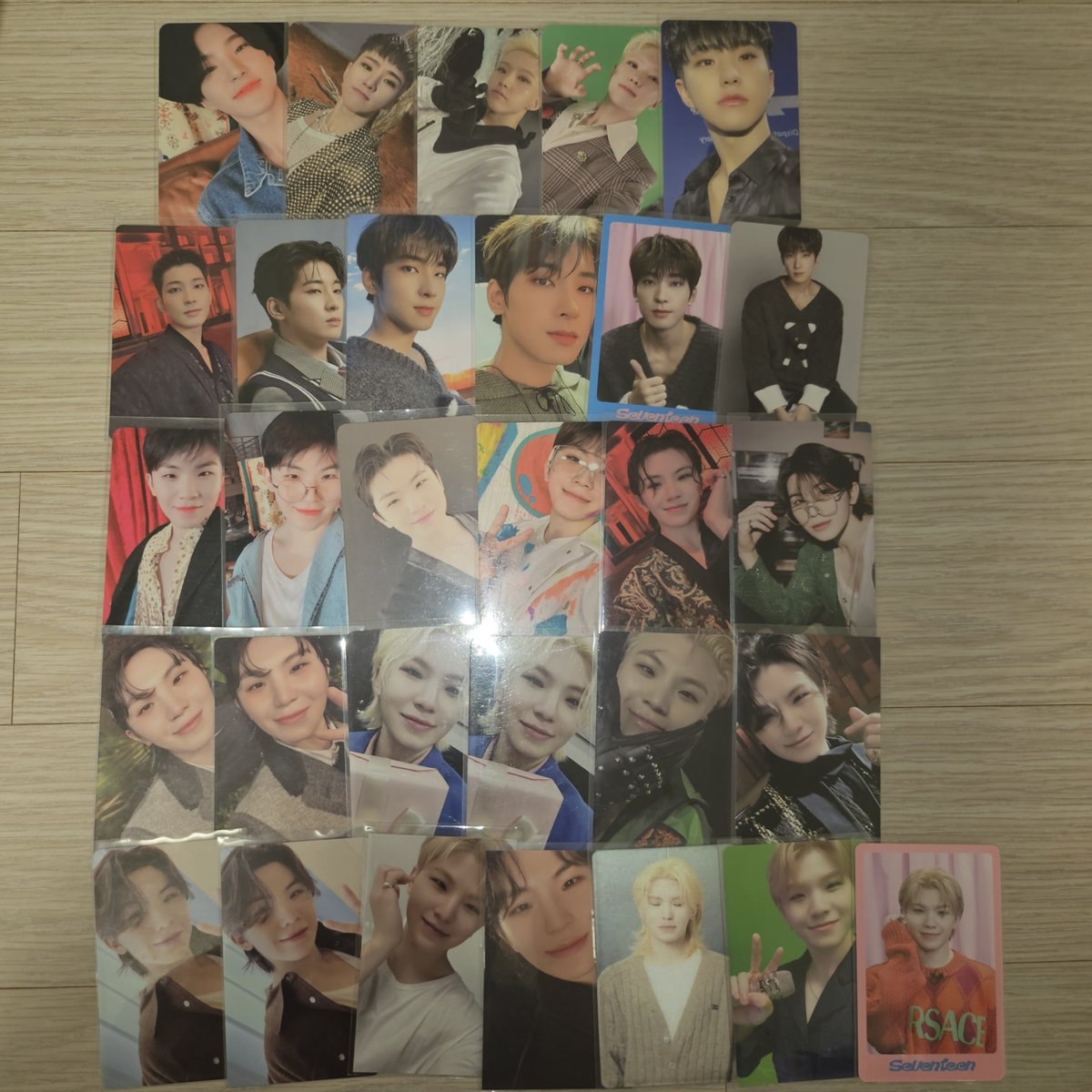 rongie_'s tweet photo. 세븐틴 양도

DM
https://t.co/GgKBtmwvzz

세븐틴 포카 교환 승철 에스쿱스 정한 슈아 지수 준 호시 순영 원우 우지 지훈 디에잇 명호 민규 승관 도겸 석민 버논 디노 찬 럭드 특전 캐럿 부석순 컨셉포토 분철 공구 위버스 미공포 헤븐 키트 캐랜 시그 이즈위 팬싸 생일 컨페티 https://t.co/KPKQz8neuy
