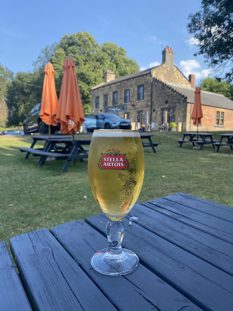bertrum76's tweet photo. £6.85 for a lager shandy at local boozer in Barnsley and landlords are scrathing their heads wondering why locals boozers are shutting 🤣🤣🤣🤣🤣🤣🤣🤣🤣🤣🤣🤣🤣🤣🤣🤣🤣 https://t.co/yqSnFElbGn