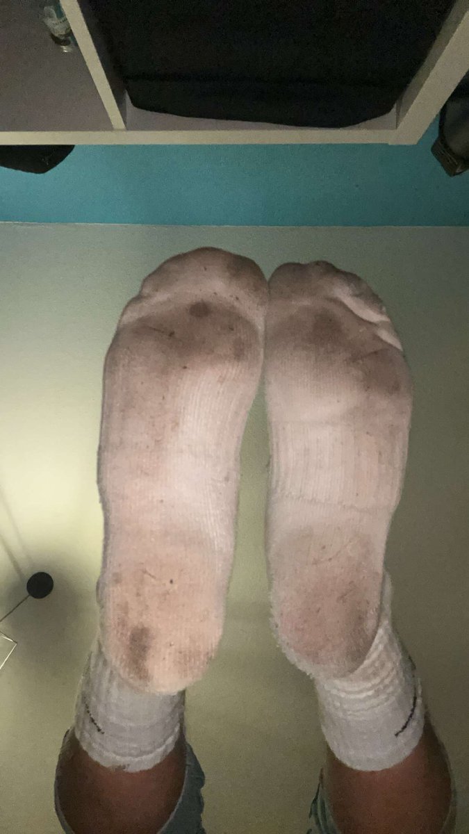 Master_Ben08's tweet photo. Nach dem Spiel 😈#soccersocks #socks #findom #alpha #sklave #master #sockslave https://t.co/54q7x9ZlnC