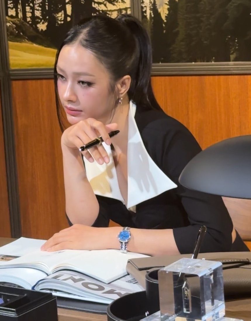 miwosbein's tweet photo. badly need milk as a ceo in a series/movie next year. https://t.co/3AGenqtZxf