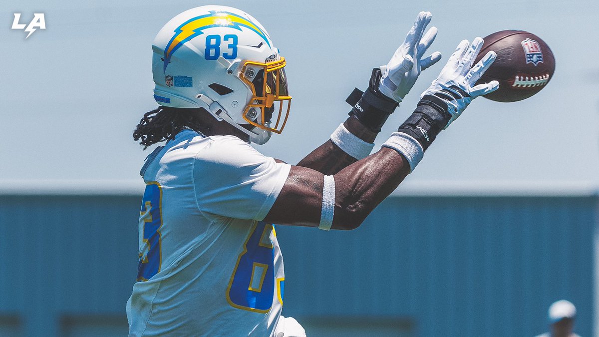 chargers's tweet photo. hbd david 🎉 https://t.co/SgPCbcsazS