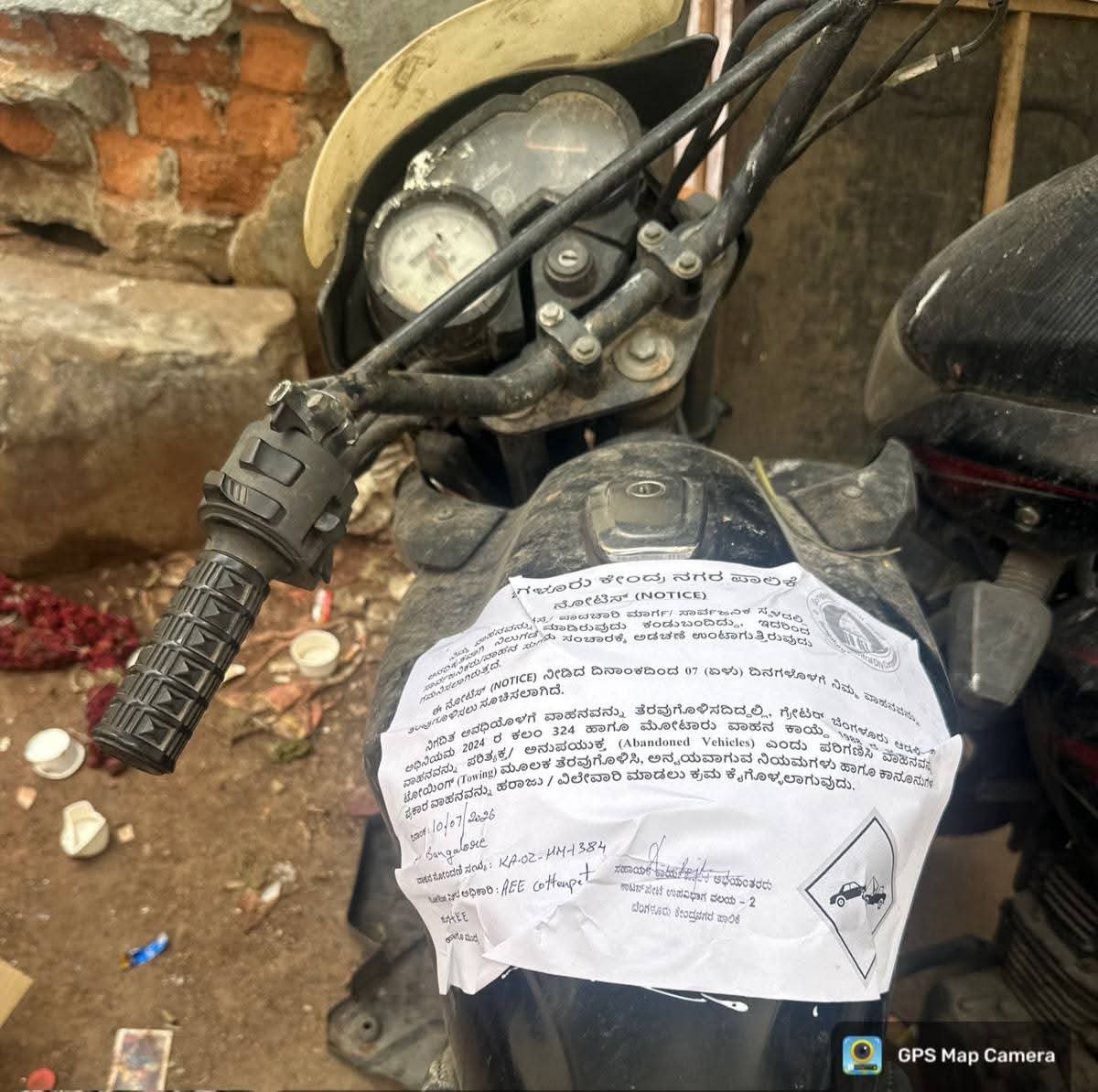 GBA_office's tweet photo. 🚗 Notice Issued to Abandoned Vehicles in Public Spaces

As part of the abandoned vehicle clearance drive, notices have been affixed to ownerless and abandoned vehicles parked in public spaces within the Cottonpet Sub-Division of the Bengaluru Central City Corporation.

If the vehicles are not removed within the time specified in the notice, further action will be taken in accordance with the rules.

#DKShivakumar #Karnataka #Bengaluru #KBG #towing #GreaterBengaluruAuthority