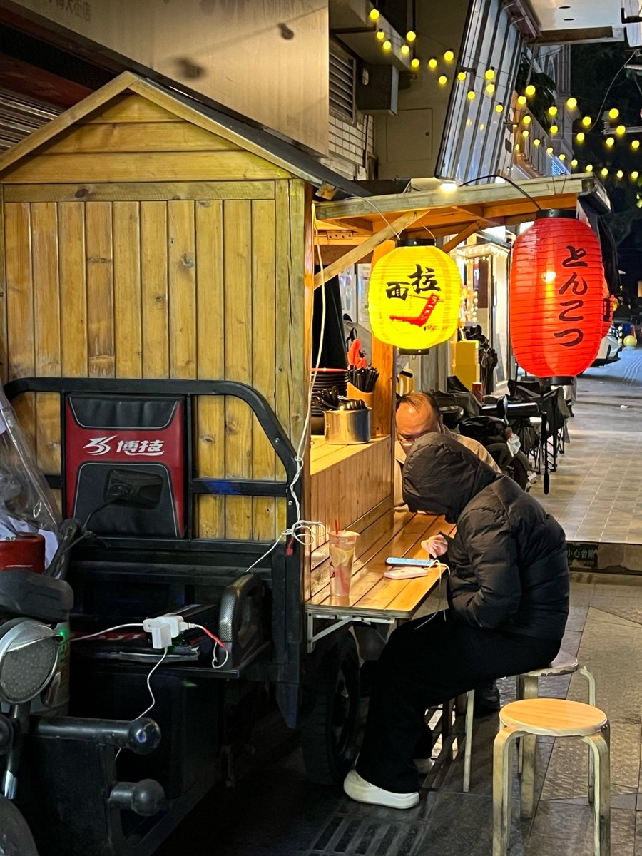 Laura P. tweet media