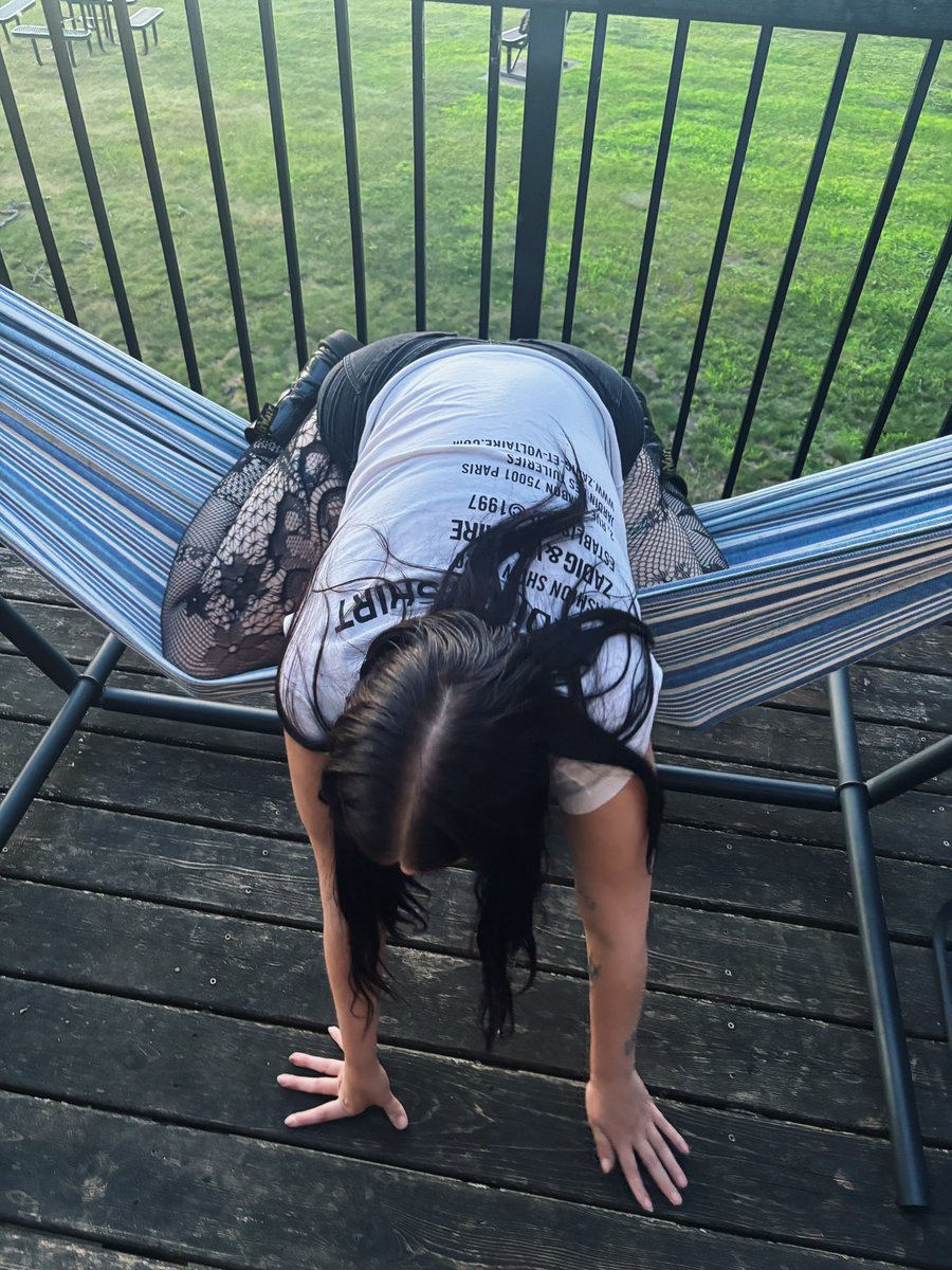 ratbrat2002's tweet photo. this is how you use a hammock, right?? https://t.co/ucZnpJacJ9