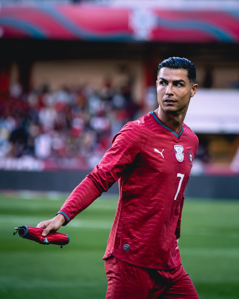 KDCGlobal_'s tweet photo. 🚨🗣 Jorge Mendes on Cristiano Ronaldo:

🗣 Reporter: "will you call back Ronaldo to the national team?"

🗣 Jorge Mendes: "If Cristiano tells me today that he wants to come back to the national team, He will be the first name to be call up, Ronaldo was not the problem and he'll never be"

"He lead Al Nassr to a league title at 41 years, the mentality, passion and experience is very important"