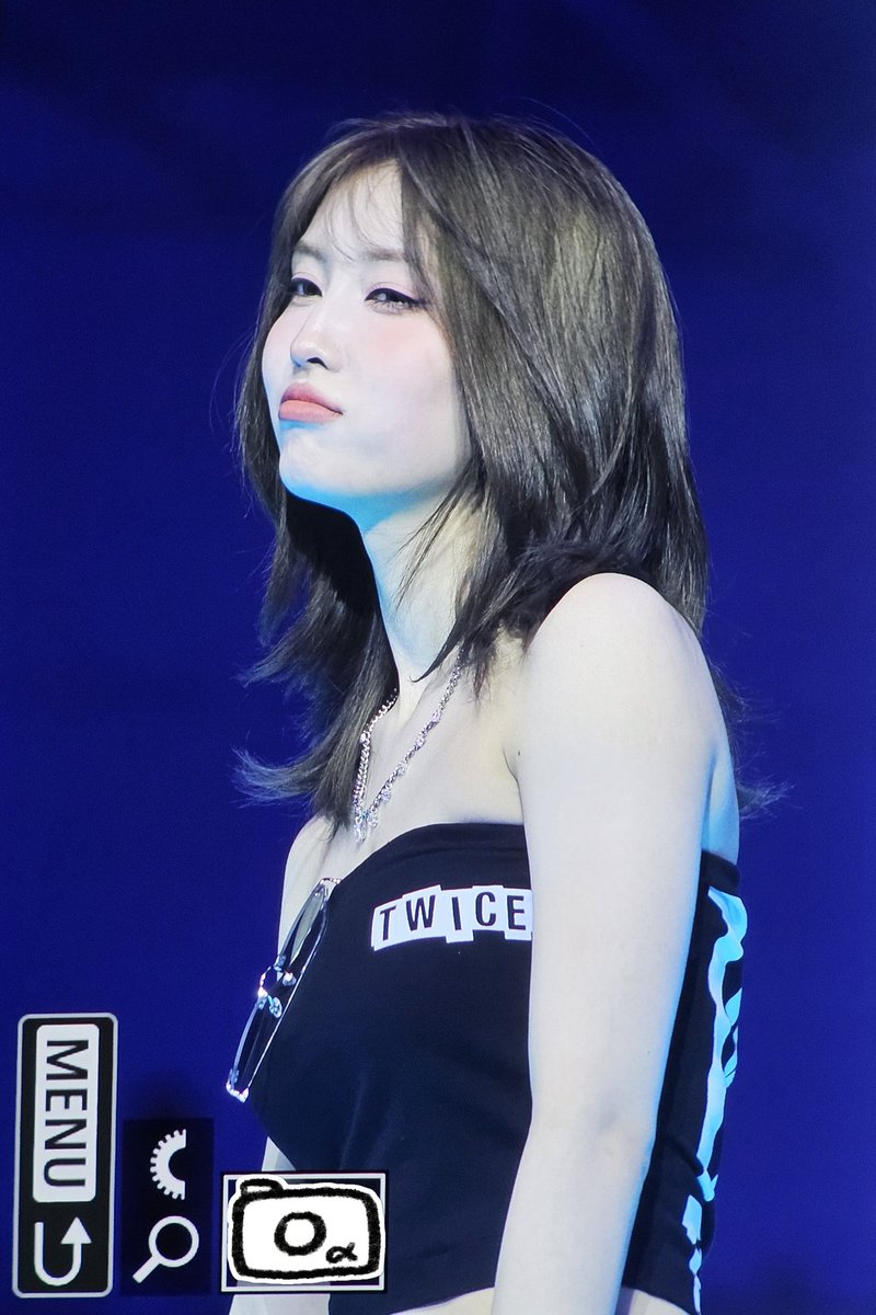 fishcmr's tweet photo. 260710 THIS IS FOR in SEOUL Day1

😗😗

#TWICE #MOMO
#트와이스 #모모 #モモ https://t.co/H7LWR7PgcG