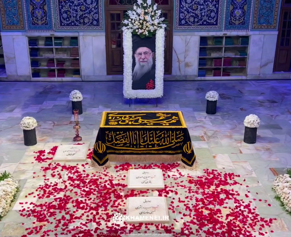Realneo101's tweet photo. Khamenei's grave will soon be a public bathroom.

I'll be first in line. https://t.co/TKgOxhEQo1