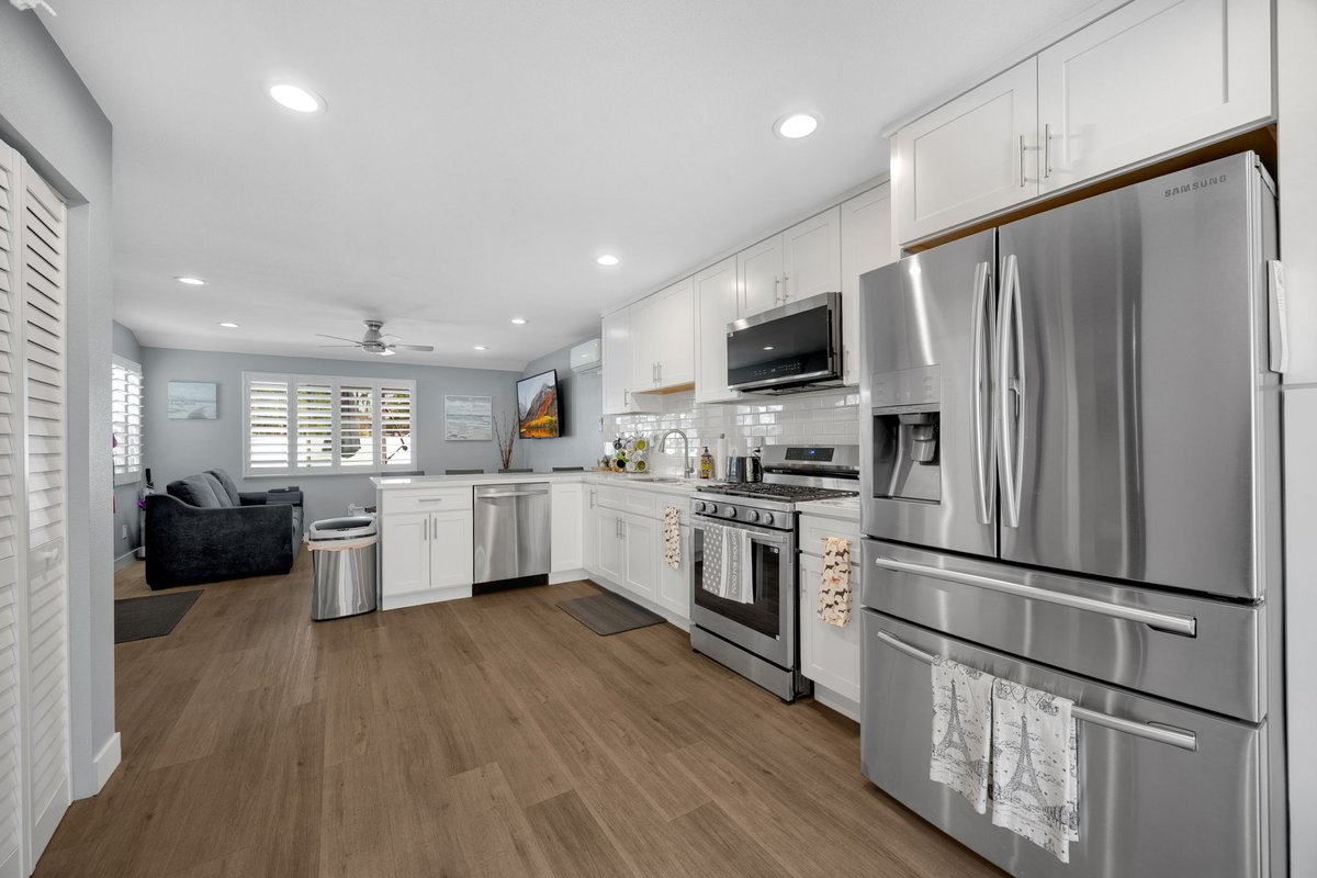DarrylandJJ's tweet photo. BEAUTIFUL home in BREA with a POOL and an ADU that's WALKING DISTANCE to Brea Junior High

Open House in Brea
325 Delphia Ave
Sat, July 11 &amp; Sun, July 12 - 1-4 pm

Call/text (714) 713-4663

Darryl &amp; JJ Jones Team
Darryl Jones
DRE #01076312
ERA North Orange County Real Estate https://t.co/N6BiR78mpx