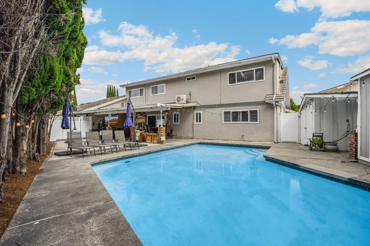 DarrylandJJ's tweet photo. BEAUTIFUL home in BREA with a POOL and an ADU that's WALKING DISTANCE to Brea Junior High

Open House in Brea
325 Delphia Ave
Sat, July 11 &amp; Sun, July 12 - 1-4 pm

Call/text (714) 713-4663

Darryl &amp; JJ Jones Team
Darryl Jones
DRE #01076312
ERA North Orange County Real Estate https://t.co/N6BiR78mpx