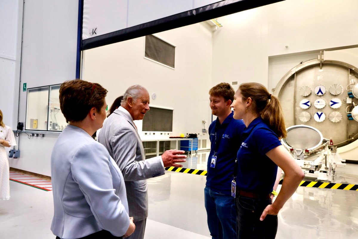 spacegovuk's tweet photo. His Majesty King Charles III has officially opened the UK Space and Defence Gateway at @HarwellCampus - a hub driving collaboration between government, academia and industry. 🛰️

The opening aligns with Astra Carta, His Majesty's global framework for a sustainable space sector. https://t.co/lmH90EO43k