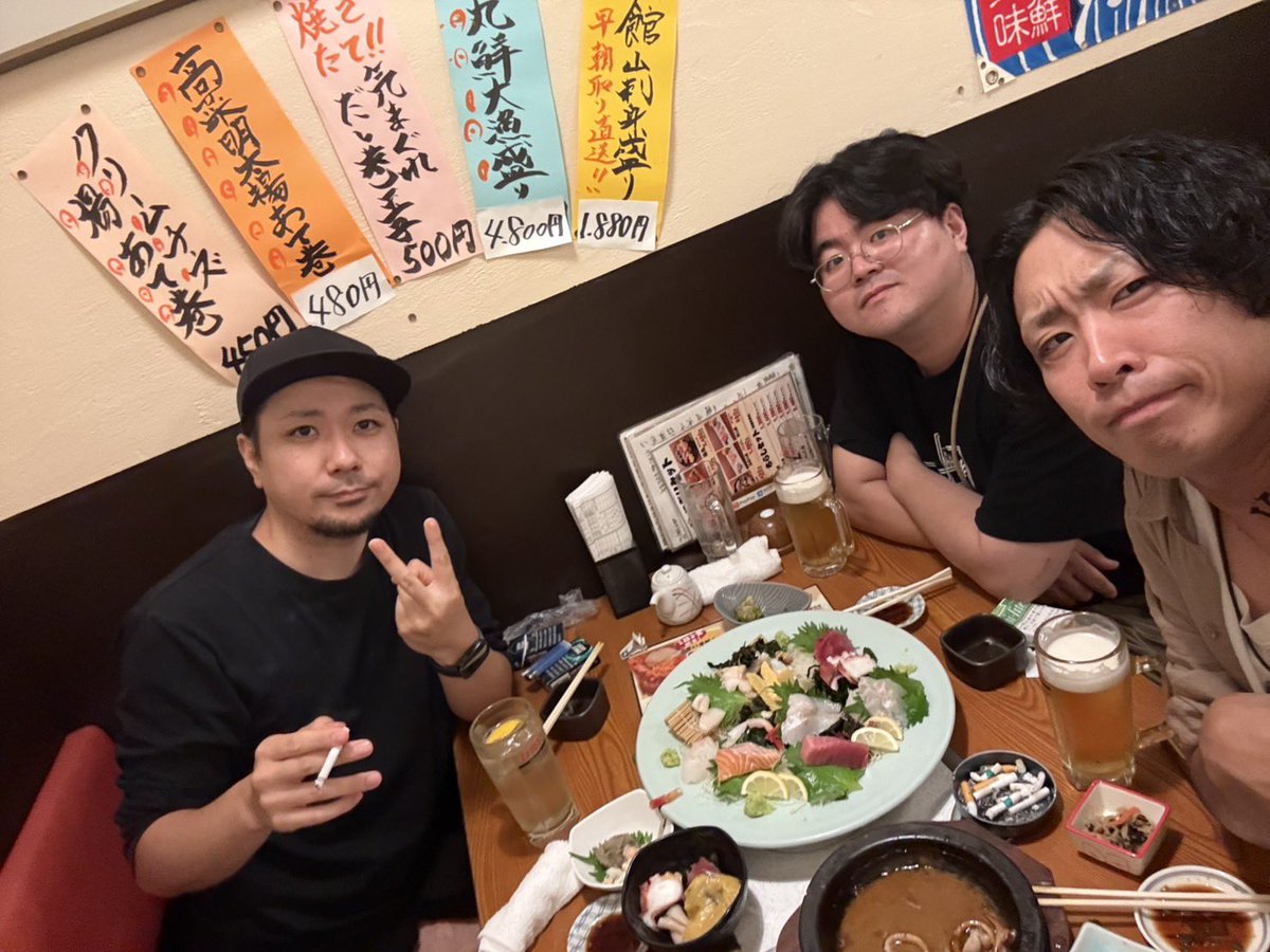 wrock696's tweet photo. 日暮が群馬に行ってたのでとりあえず3人でぷちあげしてきた。 https://t.co/DcX9phK9nv