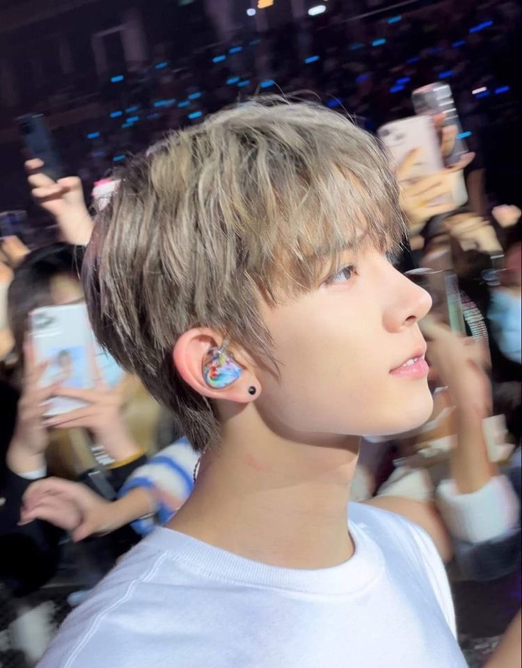 ddoseung9's tweet photo. 실물 체감// https://t.co/kgS5wiIJsR
