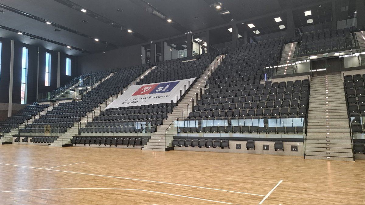kuba_sport's tweet photo. SDS 2.0 (nazwa robocza, moze sie zmienić). Hala główna.  1200 miejsc stałych,  będą też dostawki. Pojemność na koszykówce ok. 1900. Chcą tu grać wszystkie zespoły ligowe, ale głównie koszykarski King. Czy arena się sprawdzi - wyjdzie w sezonie. Dużo zależy od pomysłów klubów https://t.co/xBkhGBTYDz