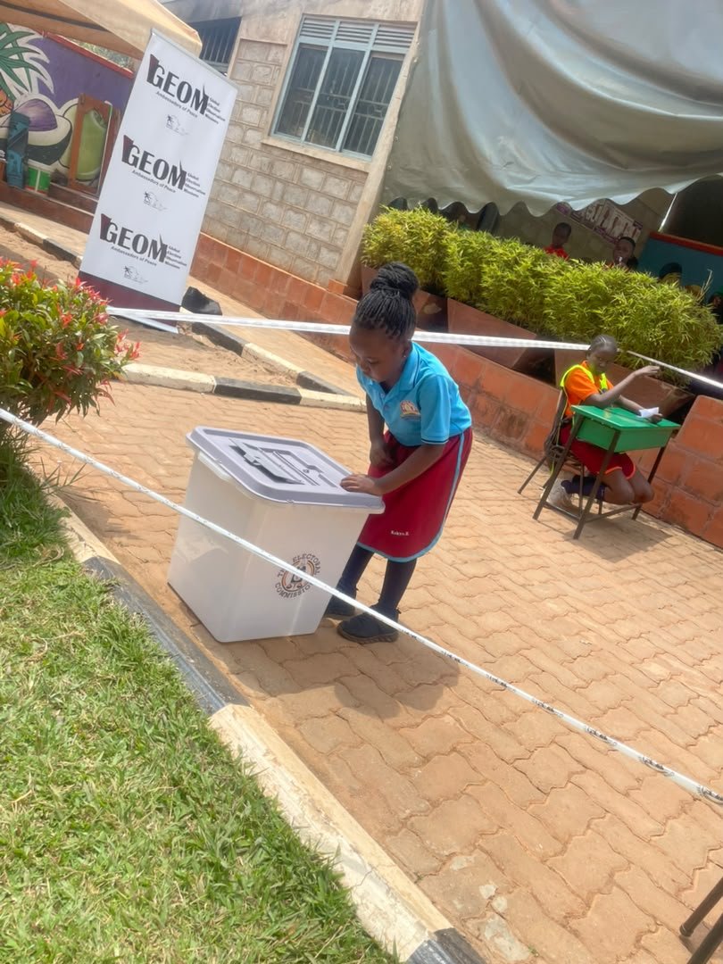 geom_elections's tweet photo. We also guided learners through the electoral process, demonstrating how a polling station is set up and how voting is conducted. By equipping young people with practical knowledge of elections, we are nurturing informed, responsible, and active future citizens. @makarios_junior https://t.co/jj9LZy0HGe