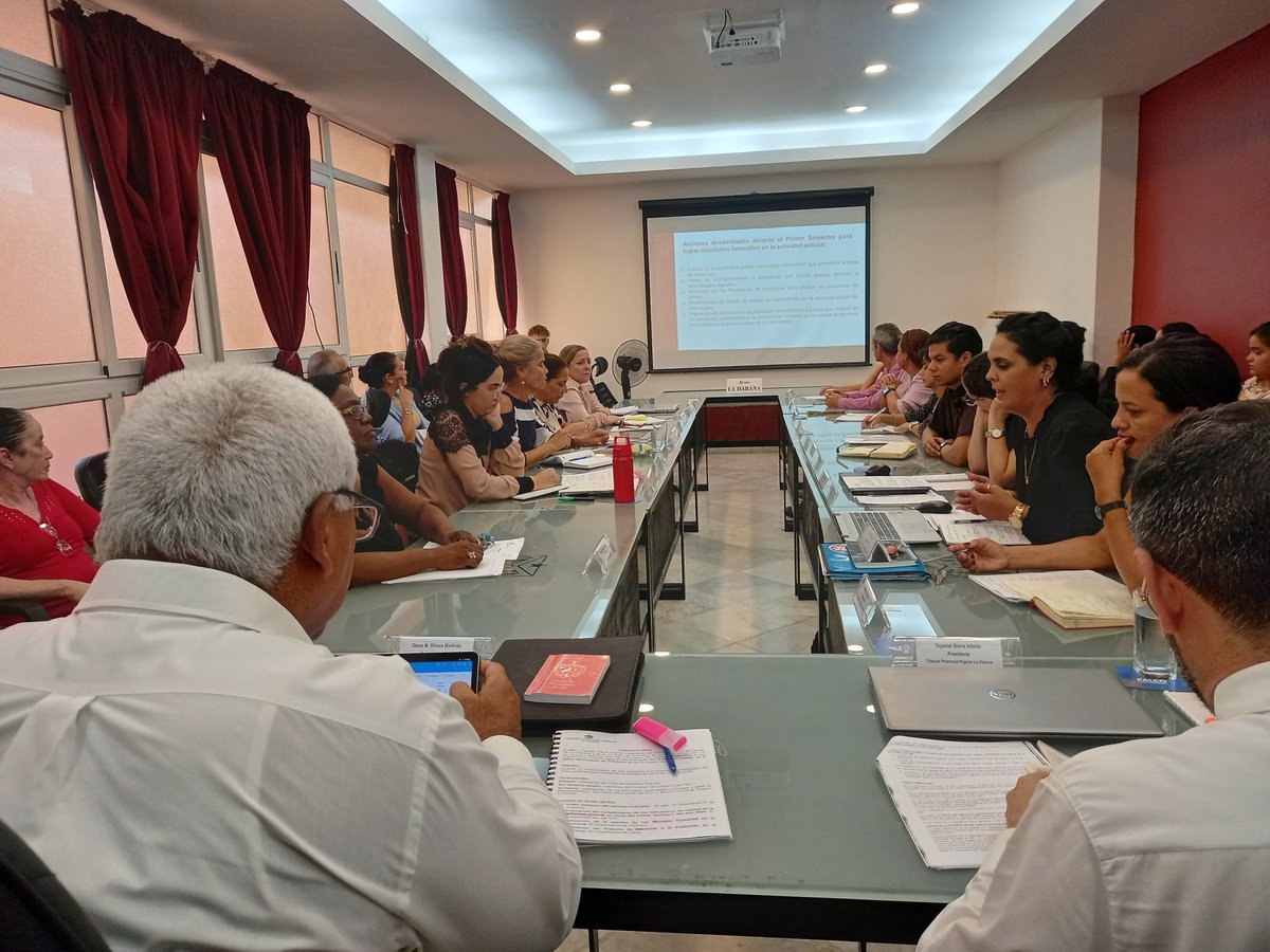 Oscar_CubaTSP's tweet photo. Participamos en sesión del Consejo  de Gobierno de @habana_tpp con la participación de los Presidentes de Tribunales municipales. Los resultados de la actividad judicial en el primer semestre son positivos. Con unidad: Si se puede. #MiMoncadaEsLaPatria 
@DiazCanelB @Yojaniers 🇨🇺 https://t.co/ft8AUrZmre