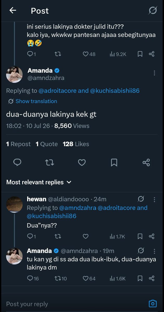 999o7i's tweet photo. Kata netijen ini mah masalah rumah tangga! Gara2 lakinya suka sma Amanda Zahra. 

Jd dr ayu sensi julidin mamah. Buktinya lakinya suka dm mamah. 

Harusnya dr ayu berubah jd amanda zahra biar lakinya g gatel gtu https://t.co/CVHIOVOwjo