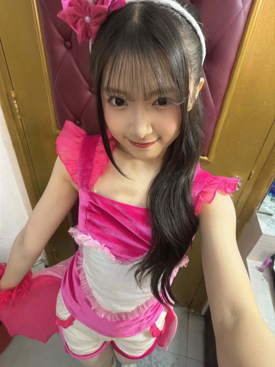 RFritzy_JKT48's tweet photo. TFT ladiesss😙💗💗 https://t.co/jsQagft4NB