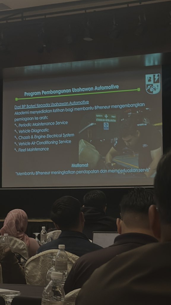 sincederella's tweet photo. second day training. https://t.co/6t7qtDGeGP