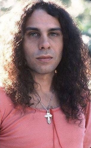 SukursalRock's tweet photo. Mr. Ronald James Padavona, better known as Ronnie James Dio, was born on this day July 10, 1942 in Portsmouth, New Hampshire, United States of America.
✟ Ronnie sadly passed away on May 16, 2010, at only 67 years old in Houston, Texas, United States of America by stomach cancer. https://t.co/ZcyhJN1U8x