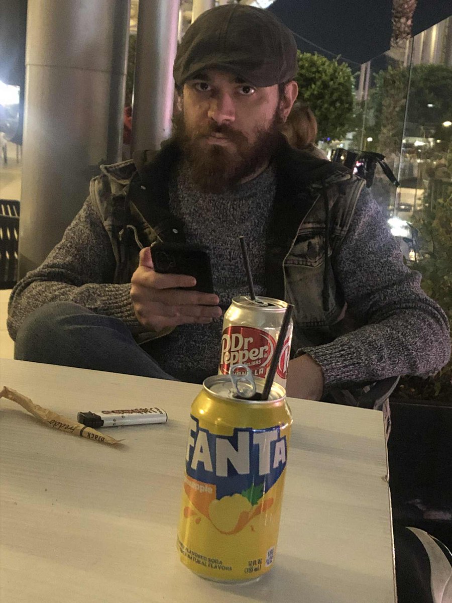 VantuPrime's tweet photo. https://t.co/aHHokFOhAc

its been a long time since i posted a irl pic. https://t.co/8tZOHX4dyv