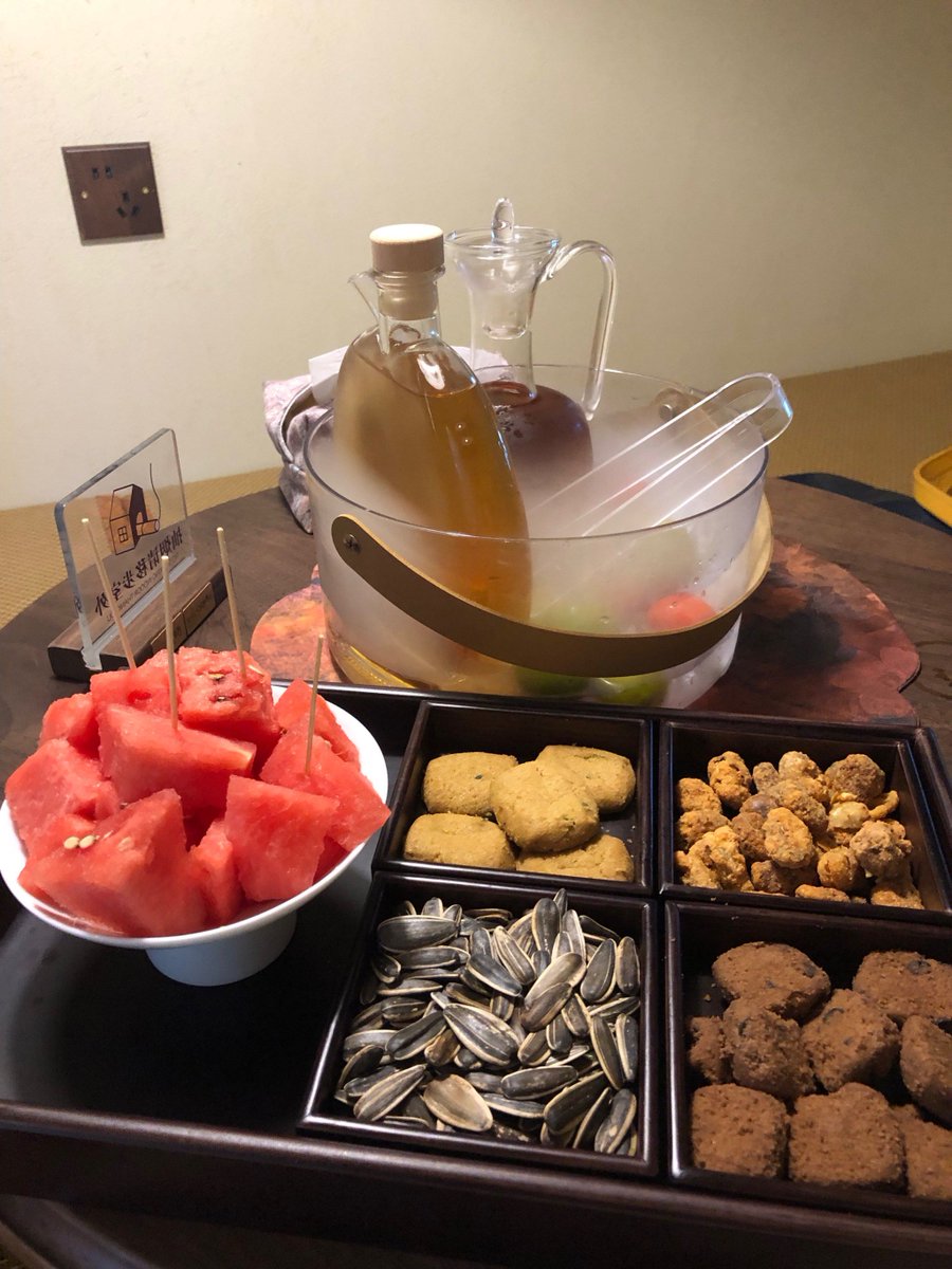 natsuchama0819's tweet photo. Just pulled fresh matcha cookies out of the oven—warm, buttery, and smelling like spring already! First bite hits different https://t.co/mntMlItZEf
