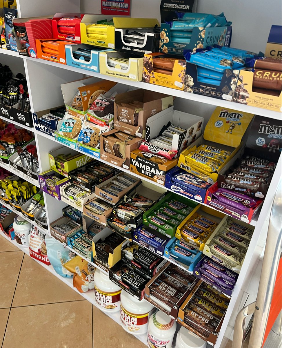 dulcorexia's tweet photo. went to ana paradise with moots yesterday we got over 30k steps together and ordered our fav lowcal cakes for 260 and 300cals https://t.co/2SSYl29gSC