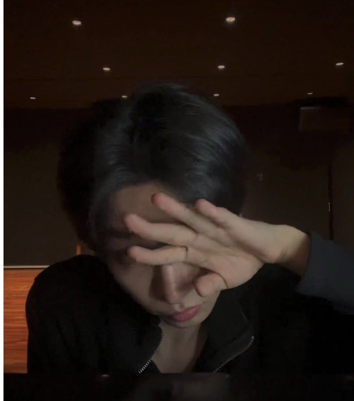 o_pr_'s tweet photo. 세상에는 변하지 않는 것들이 있다..

명름이 세수 https://t.co/SYgInBZR9d