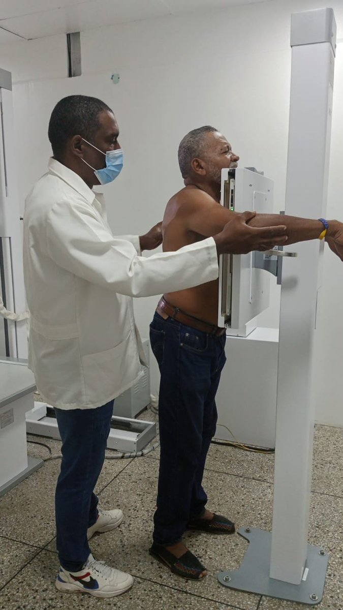 Bmcbarinas's tweet photo. Brigada Medica Cubana 
Centro Diagnóstico Integral
 Don Evelio Ramón Izarra Izarra 
Fieles a la esencia profundamente humanista, ratificando el compromiso inquebrantable de la dirección de la misión,brindamos atención al hermano pueblo venezolano.
#CubaPorLaVida
#CubaCoopera https://t.co/55c9STvF6V
