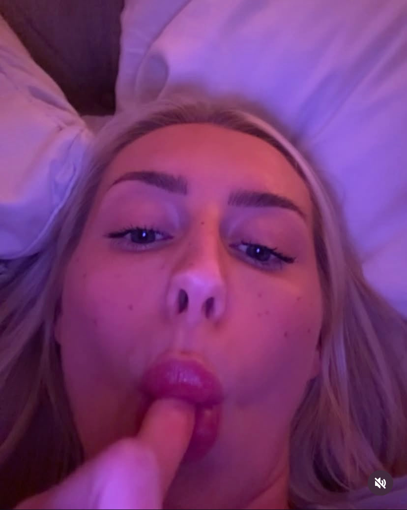 MadisonSkyyCuck's tweet photo. @KCramer42618 Its @madison_skyxo https://t.co/x16JHORVuU