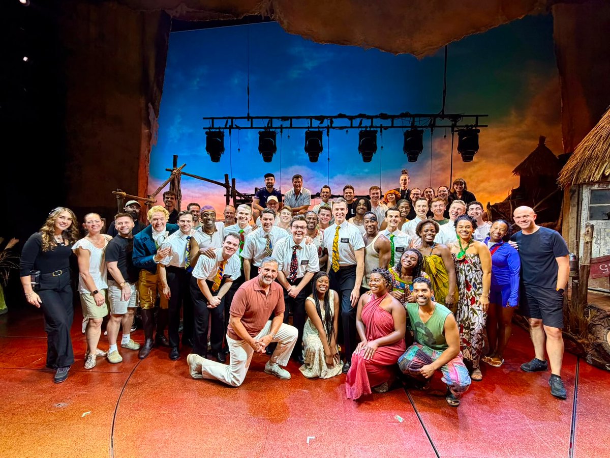 bookofmormonuk's tweet photo. ZADUP WOW! Thanks for stopping by and saying hello, Steve Carell. 🤩💛 https://t.co/D2126IOwIc