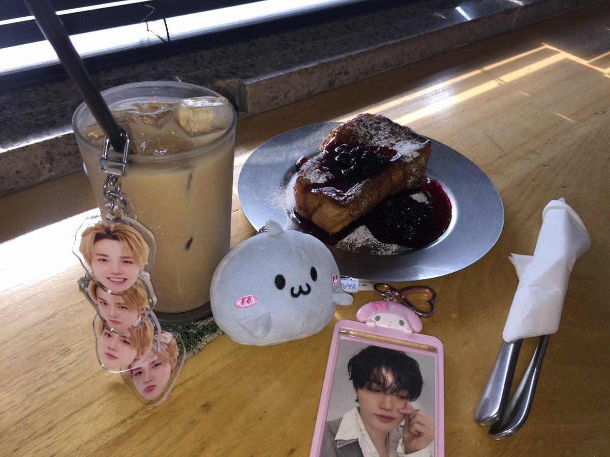 n3ncake's tweet photo. 이제 진짜 내 사랑의 프토를 묻어둔다 하고 옴..🥲
언제 또 만날 수 있을까 ㅜㅡㅜ https://t.co/kP8ut9HttB