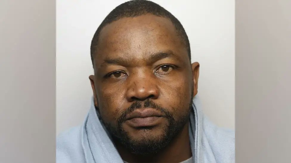 emmazihonye's tweet photo. A jealous ex-partner, Obert Moyo, stabbed Perseverance Ncube to death in front of her two children in the UK after she ended the relationship and moved on. His jailed for a minimum of 27 years. Another entitled Zim man commited FEMICIDE❗️❗️ https://t.co/MqKBt1mYMw